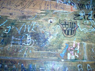 UN� TABL� A IBN SINA MY LYC�� QU� J� N� L'AIM� PO